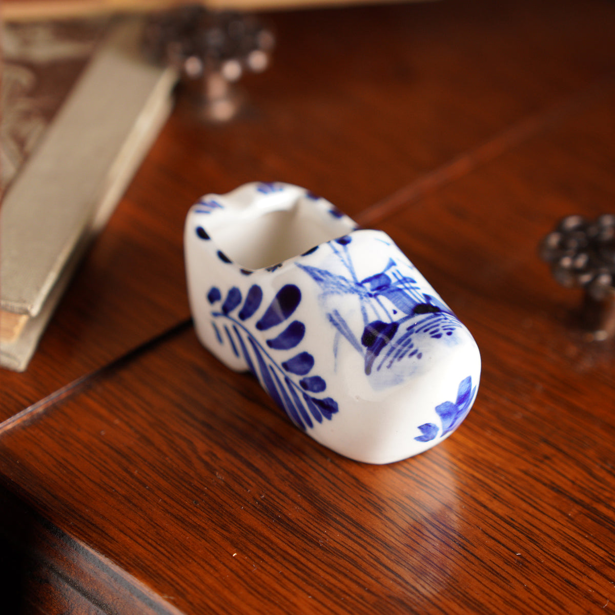 荷蘭Delft Blue風格手繪木鞋造型菸灰缸