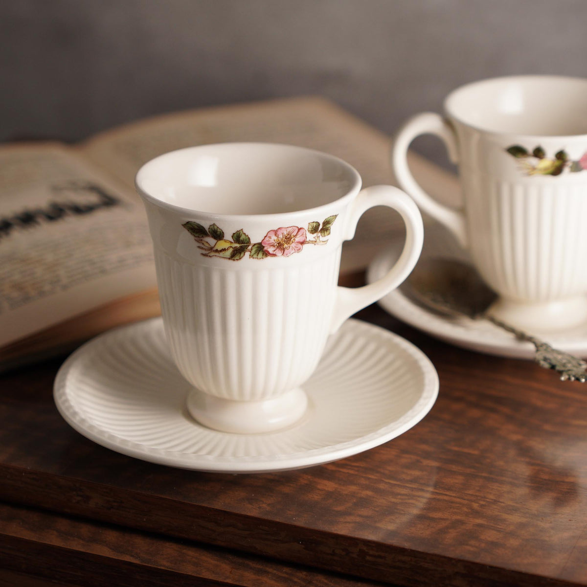 英國Wedgwood "荊棘薔薇"系列茶杯/咖啡杯組