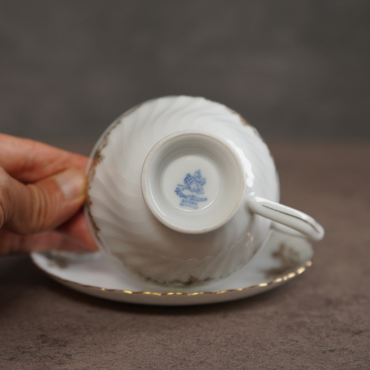 德國Royal Tettau精緻芍藥藤蔓設計描金茶杯組