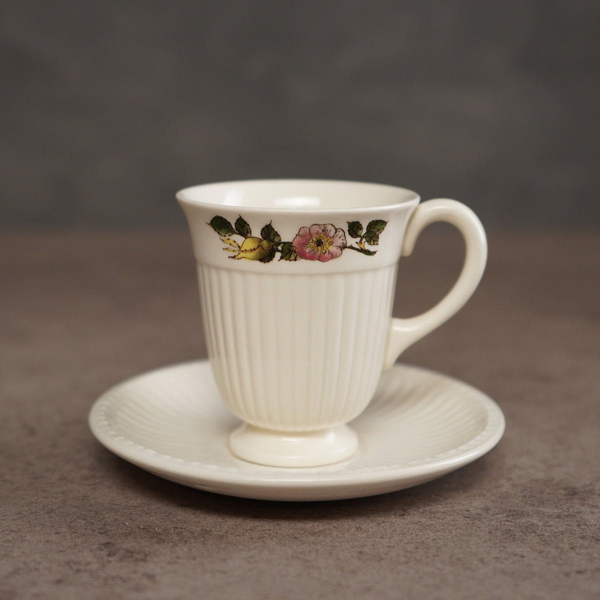 英國Wedgwood "荊棘薔薇"系列茶杯/咖啡杯組