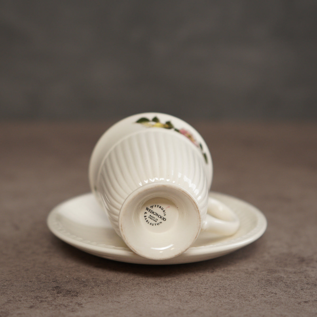 英國Wedgwood "荊棘薔薇"系列茶杯/咖啡杯組