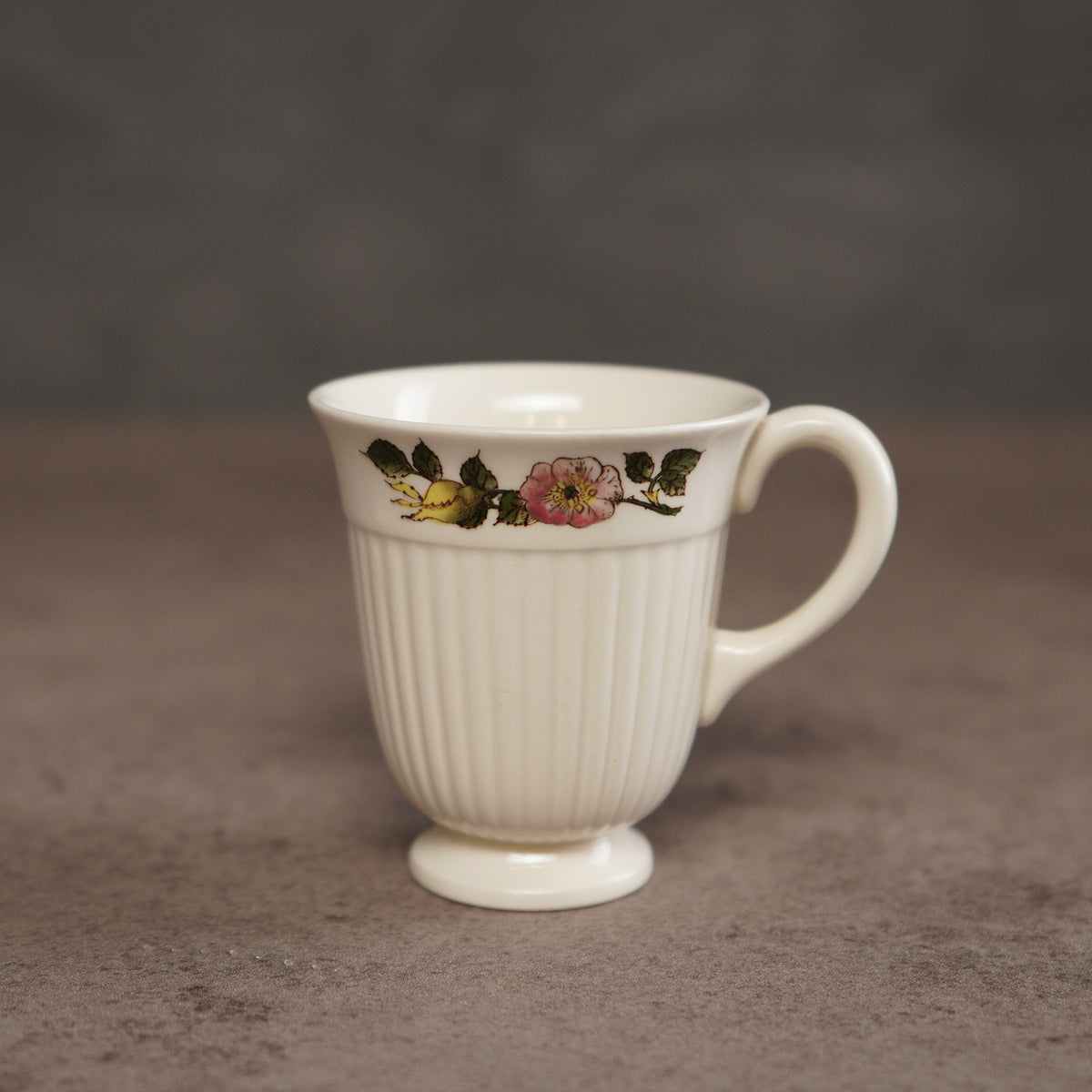 英國Wedgwood "荊棘薔薇"系列茶杯/咖啡杯組