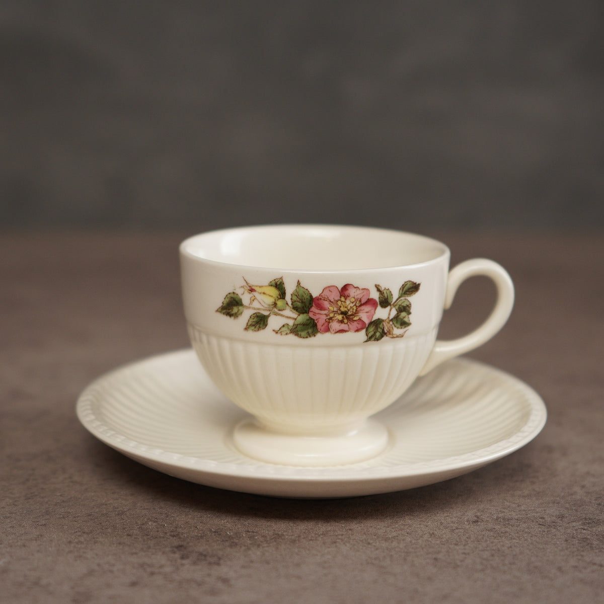 英國名瓷Wedgwood"荊棘薔薇"系列茶杯/咖啡杯組