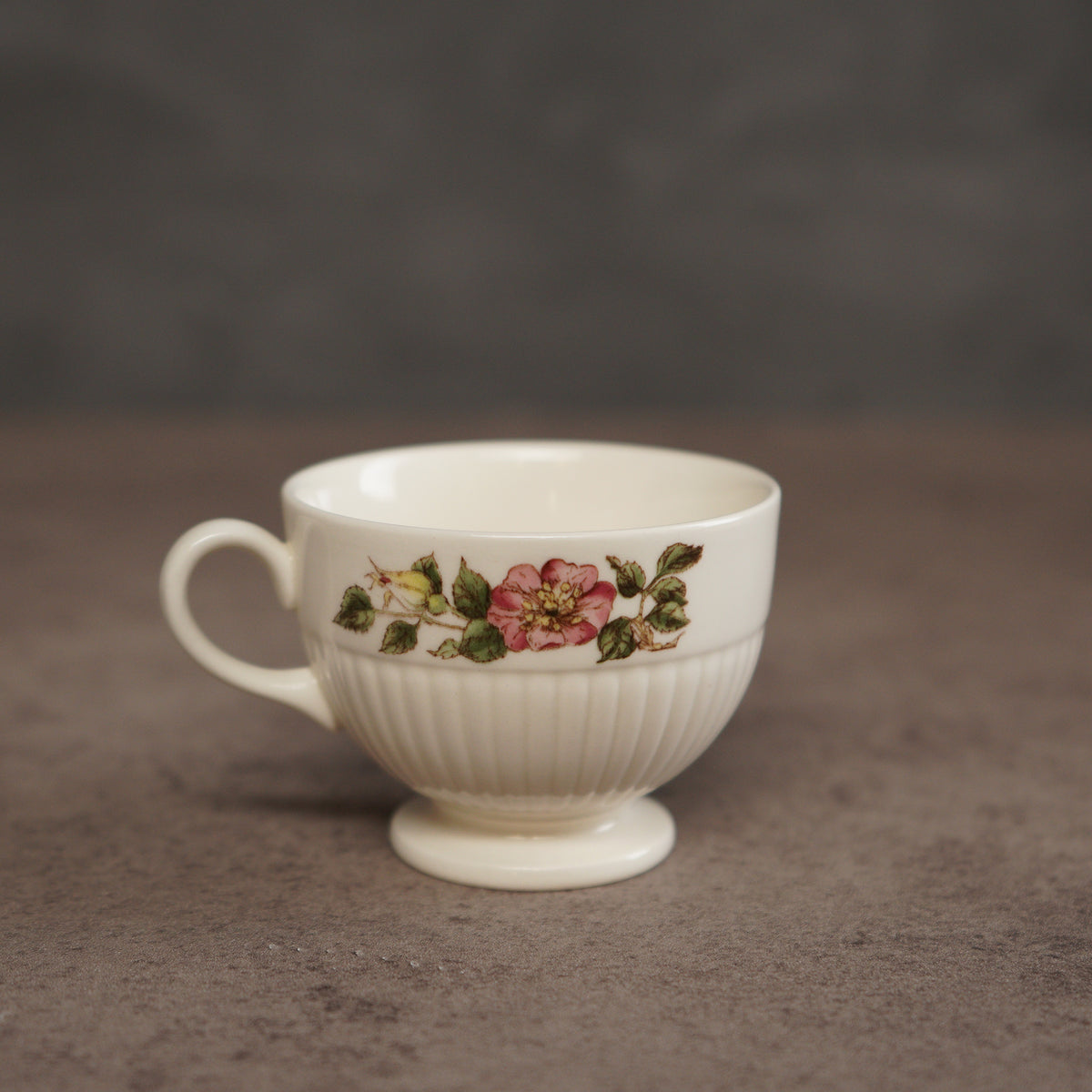 英國名瓷Wedgwood"荊棘薔薇"系列茶杯/咖啡杯組