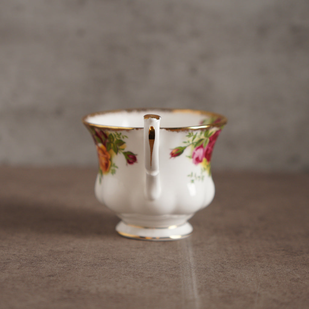 1960英國Royal Albert "鄉村玫瑰"22K金骨瓷杯組