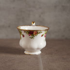 1960英國Royal Albert "鄉村玫瑰"22K金骨瓷杯組