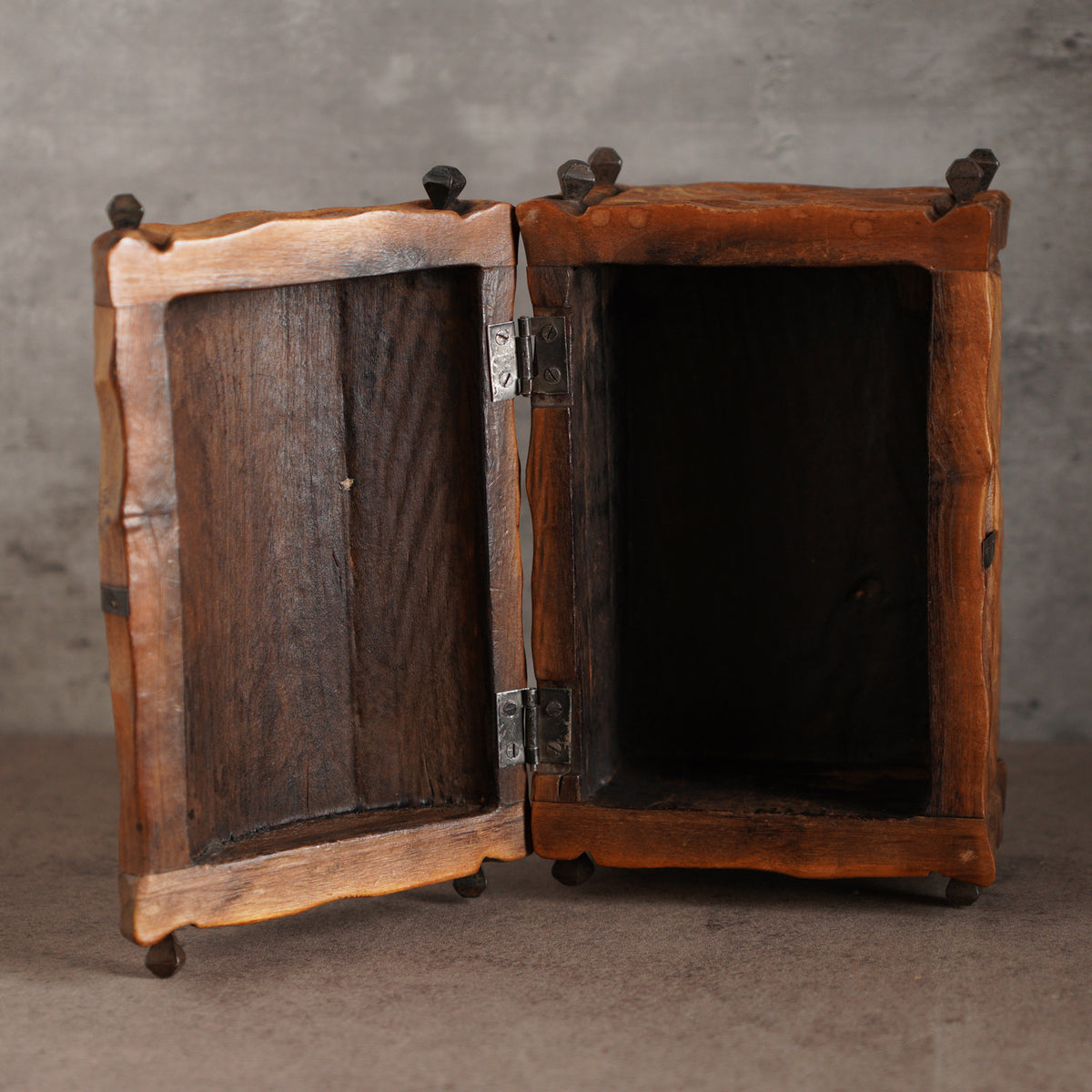 1940西班牙手工雕刻橡木盒
