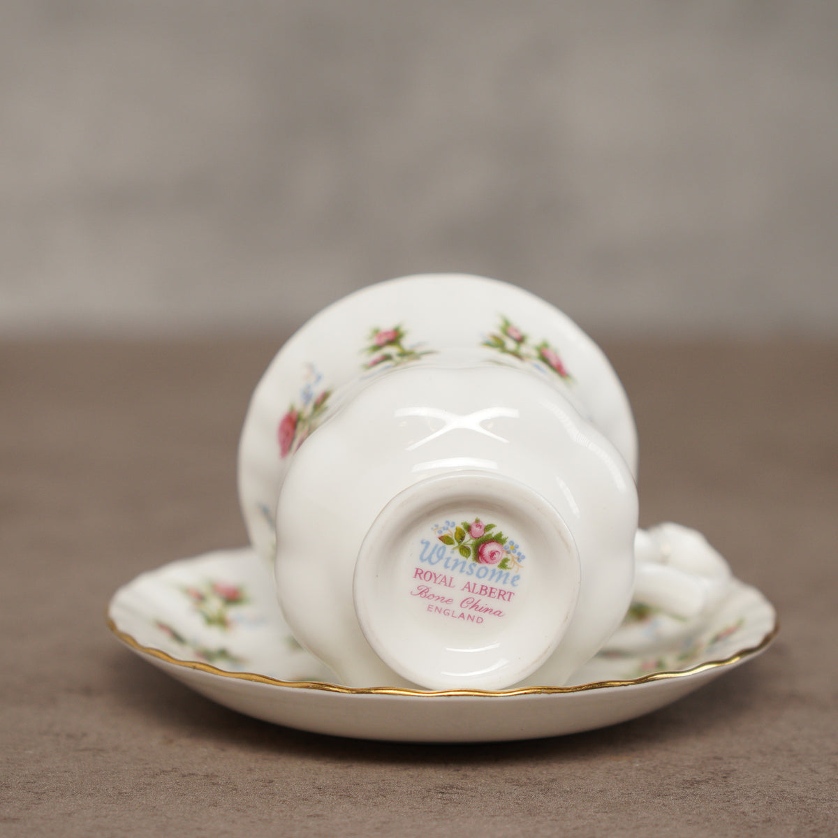 英國Royal Albert “Winsome”系列22k金骨瓷茶杯組