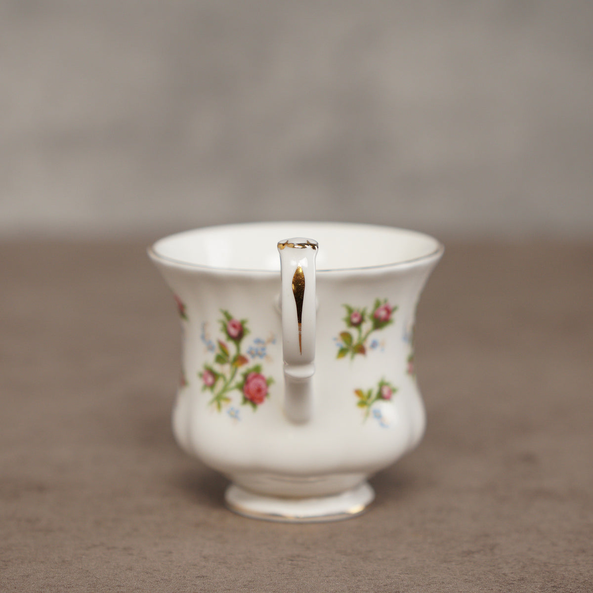 英國Royal Albert “Winsome”系列22k金骨瓷茶杯組