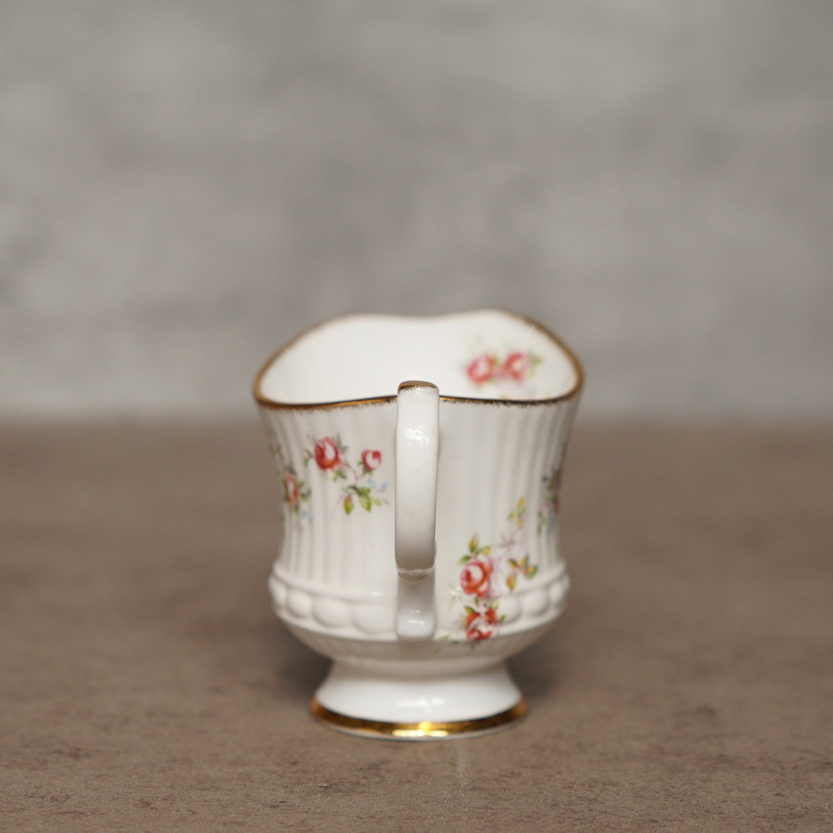 1960英國Elizabethan小玫瑰細骨瓷奶壺套組