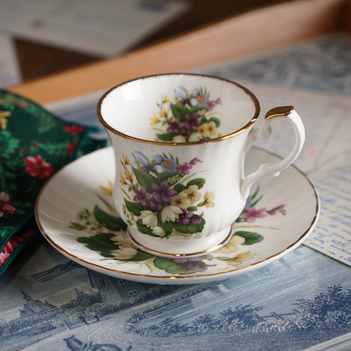 英國Royal Stafford"野花系列"細骨瓷茶杯組