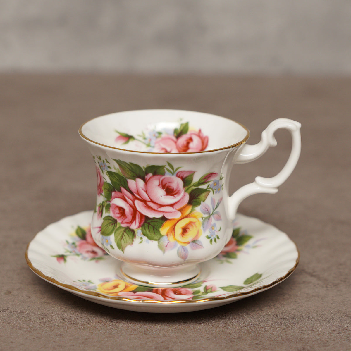 英國Royal Albert "夏日時光"系列22k金骨瓷杯組