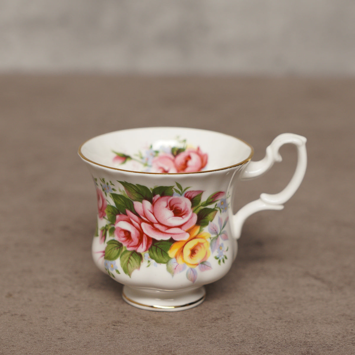 英國Royal Albert "夏日時光"系列22k金骨瓷杯組