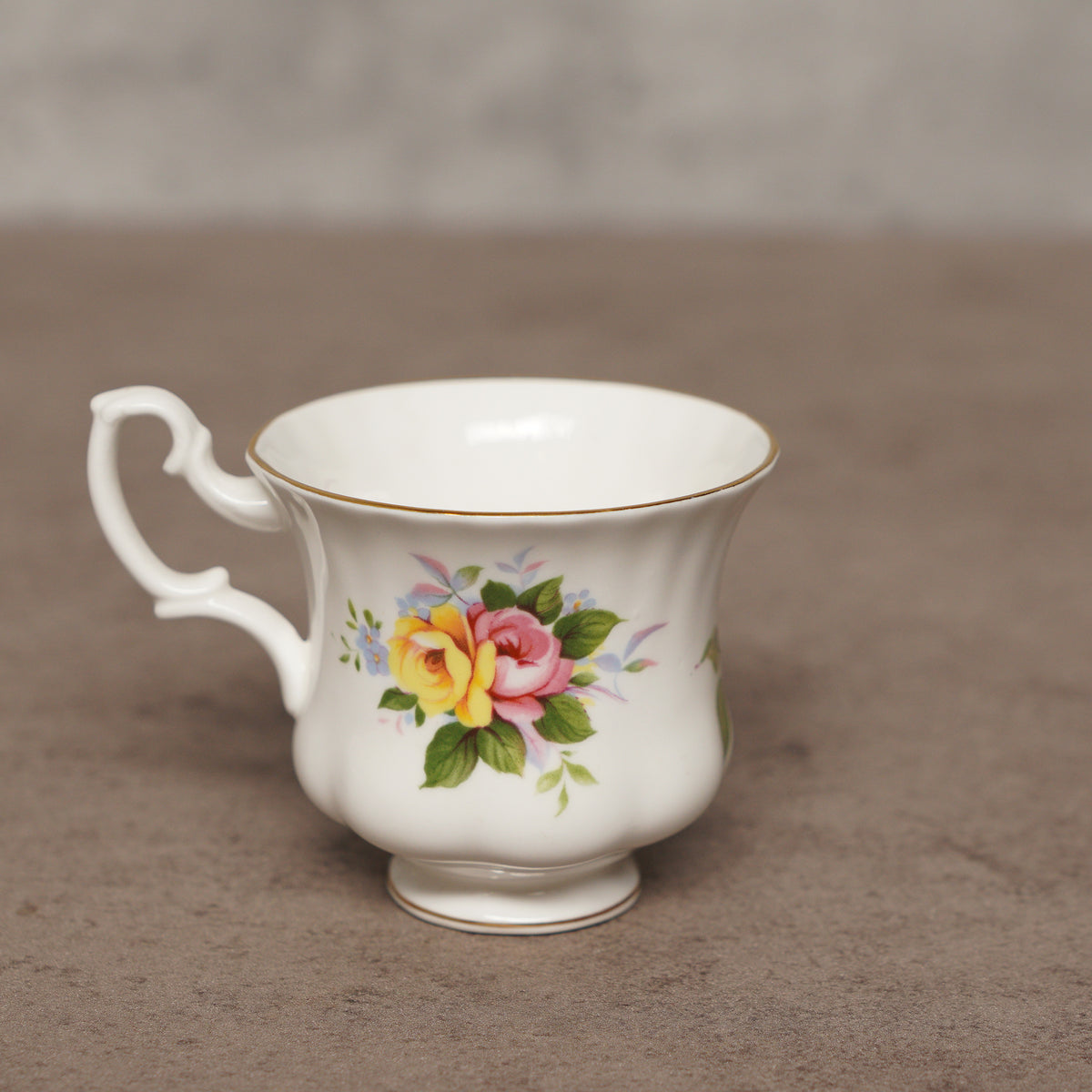 英國Royal Albert "夏日時光"系列22k金骨瓷杯組