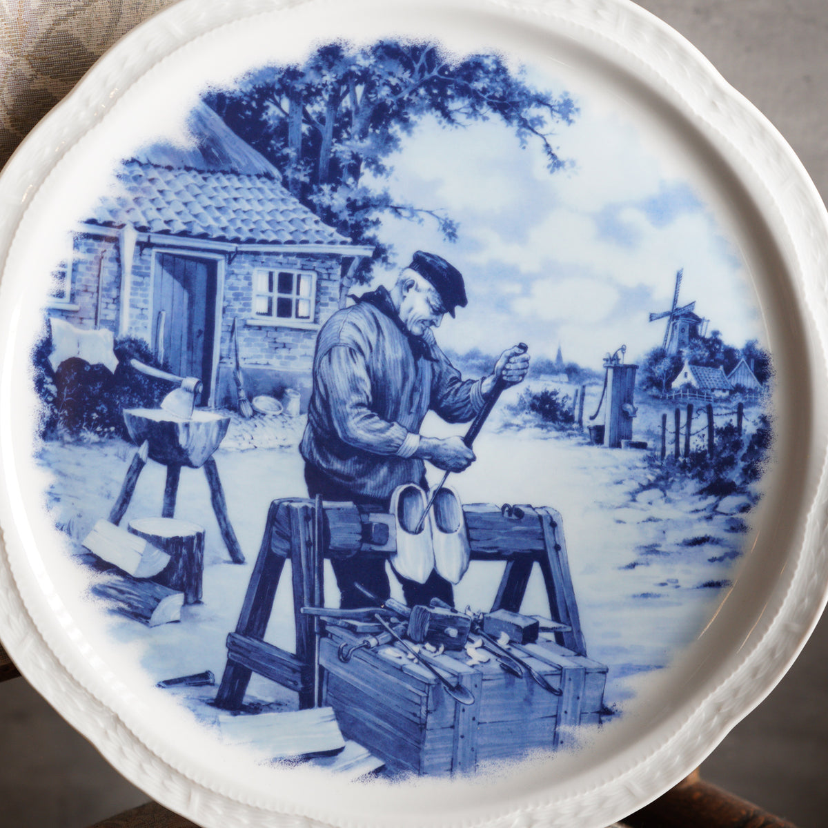 荷蘭"製鞋工匠"Delft Blue藍陶展示盤
