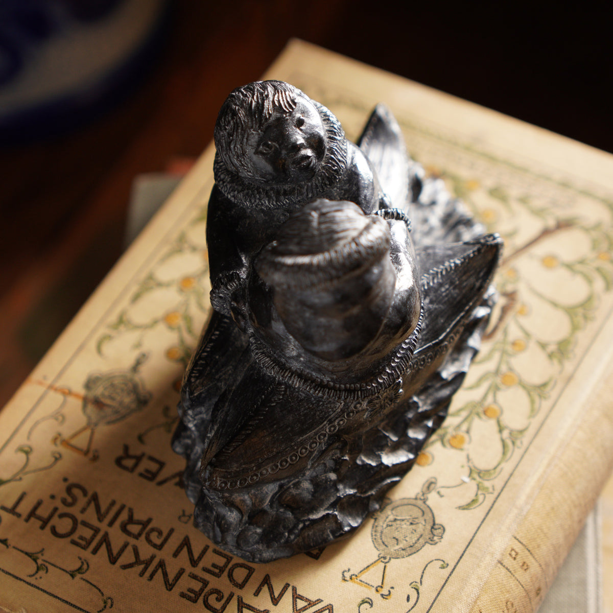 加拿大The Wolf Sculptures"因紐特兒童"手工擺飾