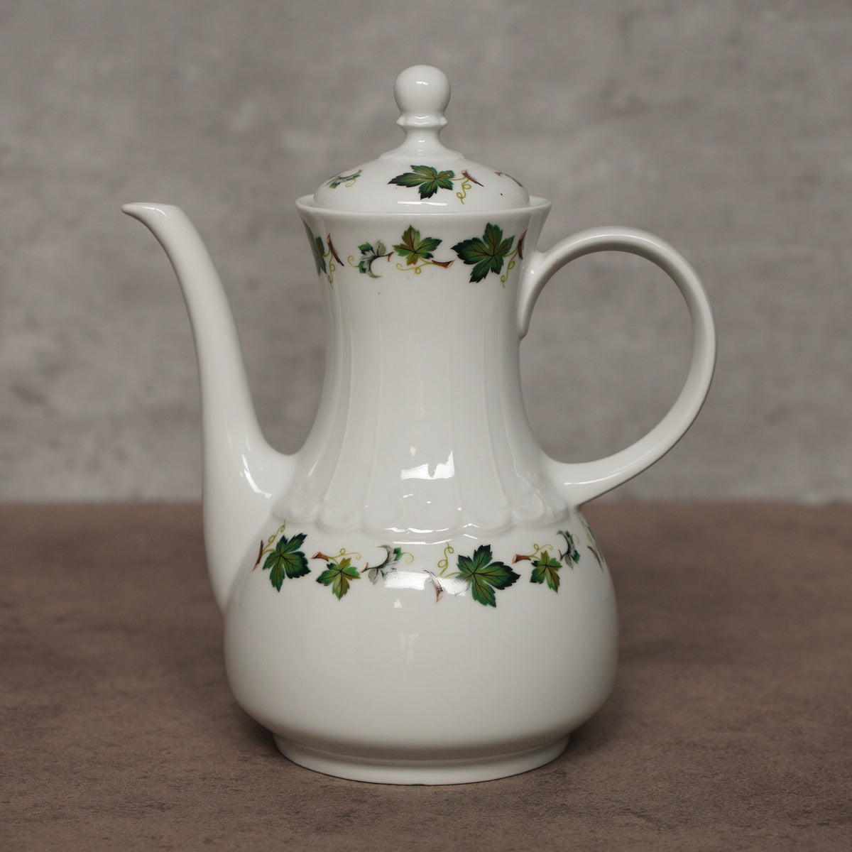 德國Bareuther"葡萄藤"浮雕茶壺/咖啡壺