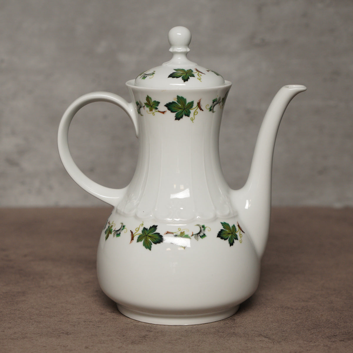 德國Bareuther"葡萄藤"浮雕茶壺/咖啡壺
