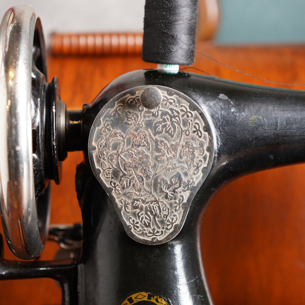 1906年Singer 28古董手搖縫紉機