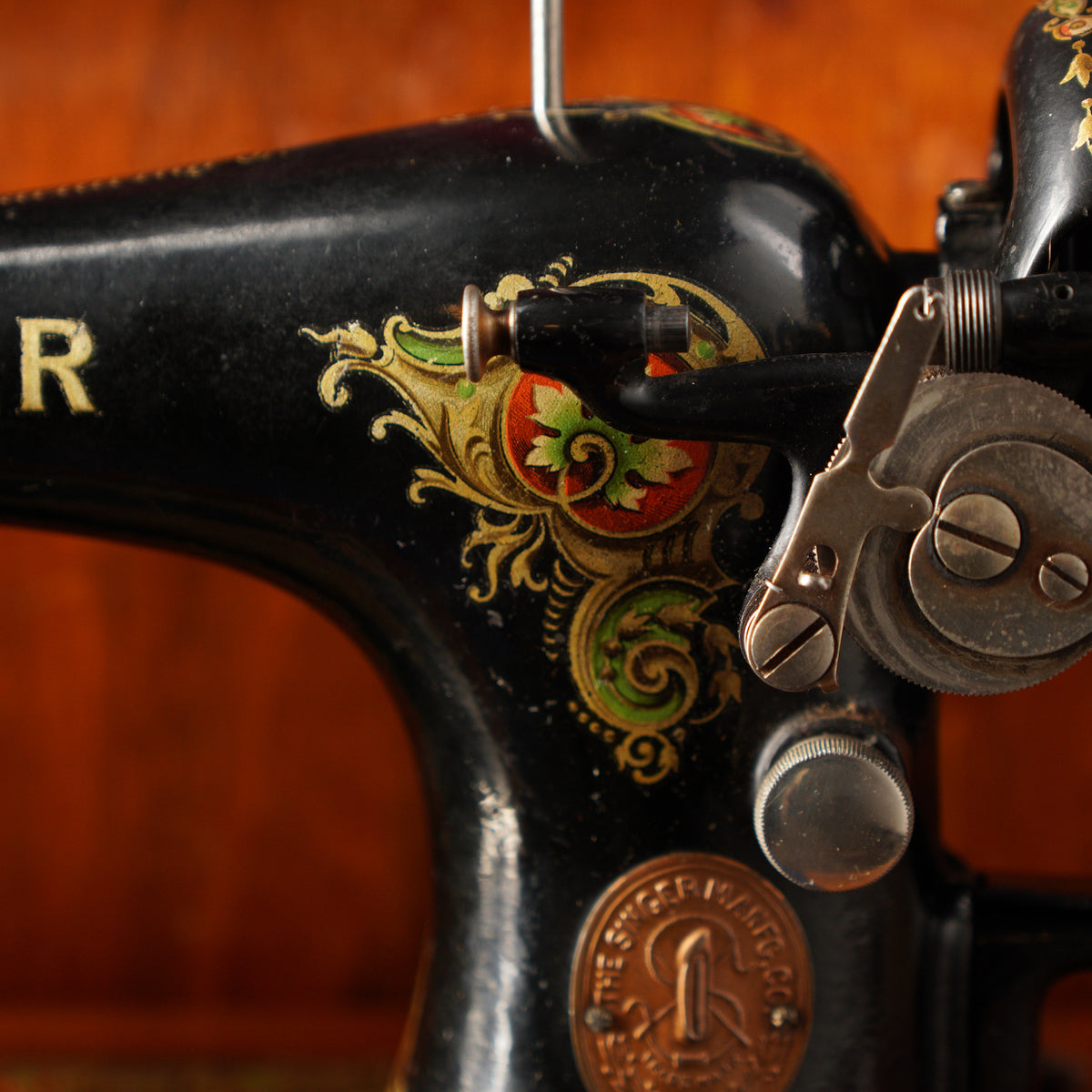 1920年Singer 128K手搖古董縫紉機