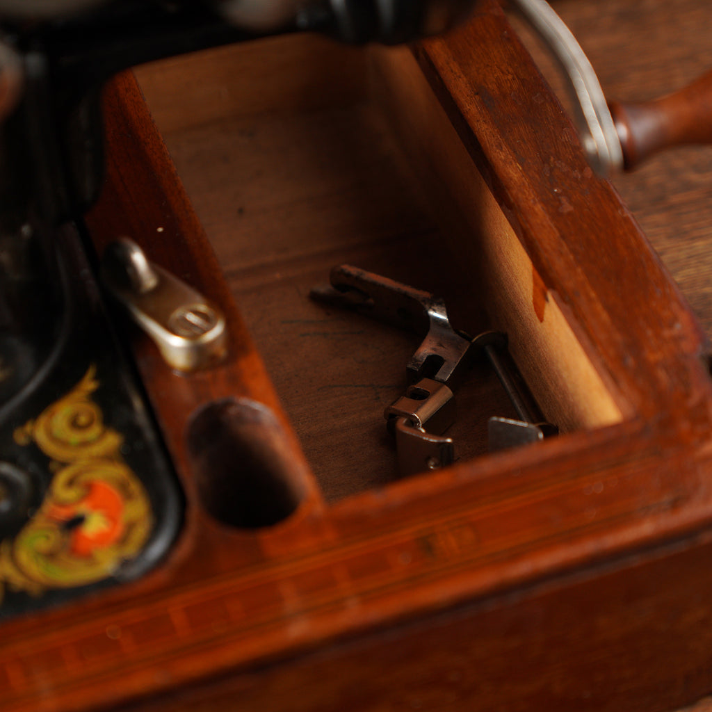1920年Singer 128K手搖古董縫紉機