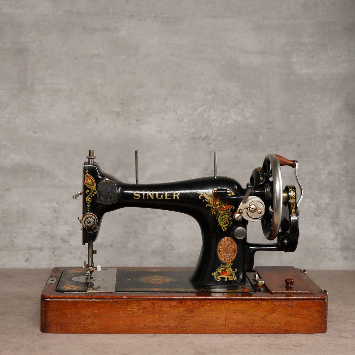 1920年Singer 128K手搖古董縫紉機