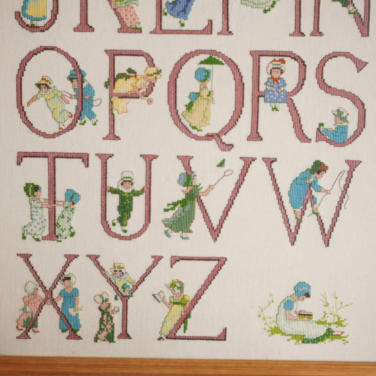 荷蘭英文字母手工刺繡掛畫