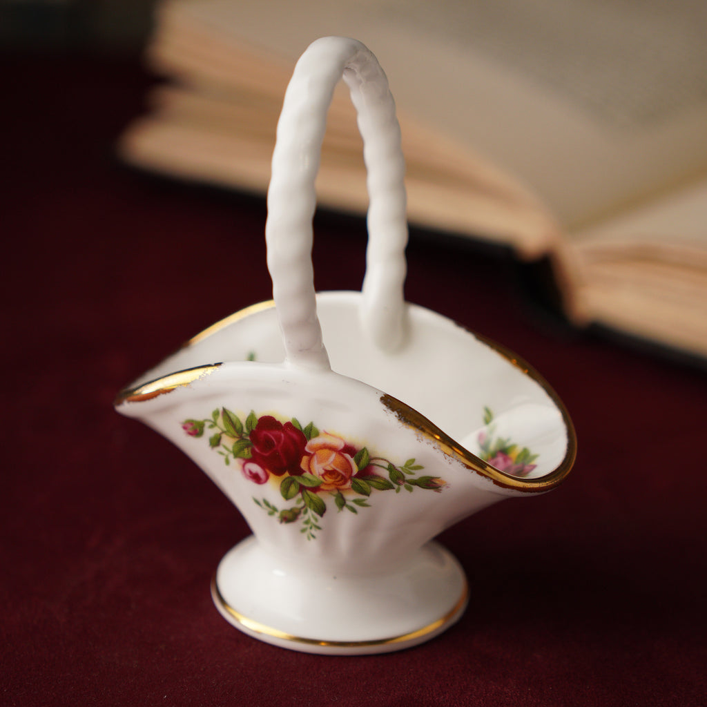 1980英國Royal Albert"鄉村玫瑰'骨瓷小提籃