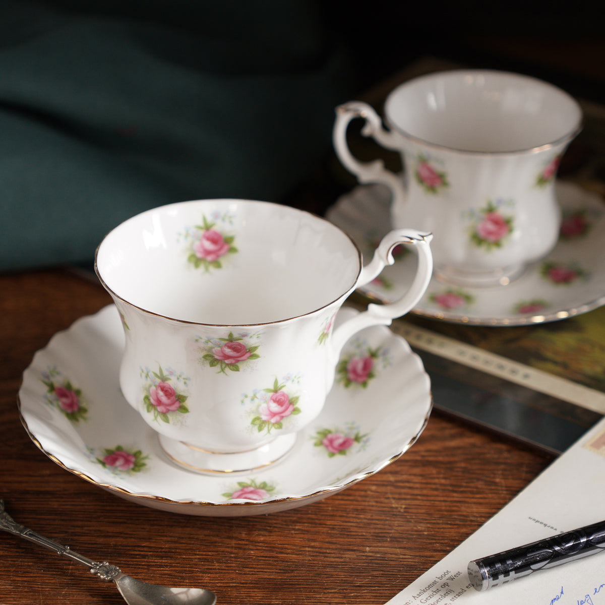 英國Royal Albert"勿忘我玫瑰"22k金His &amp; Hers骨瓷杯組