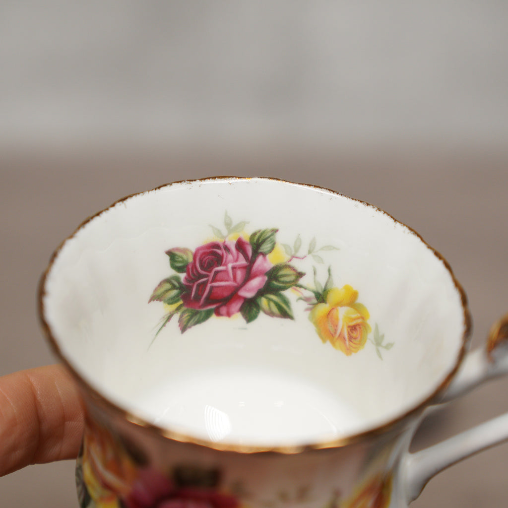 英國Paragon"雙色玫瑰"手工噴金細骨瓷杯組