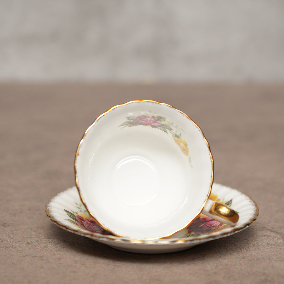 英國Paragon"雙色玫瑰"手工噴金細骨瓷杯組