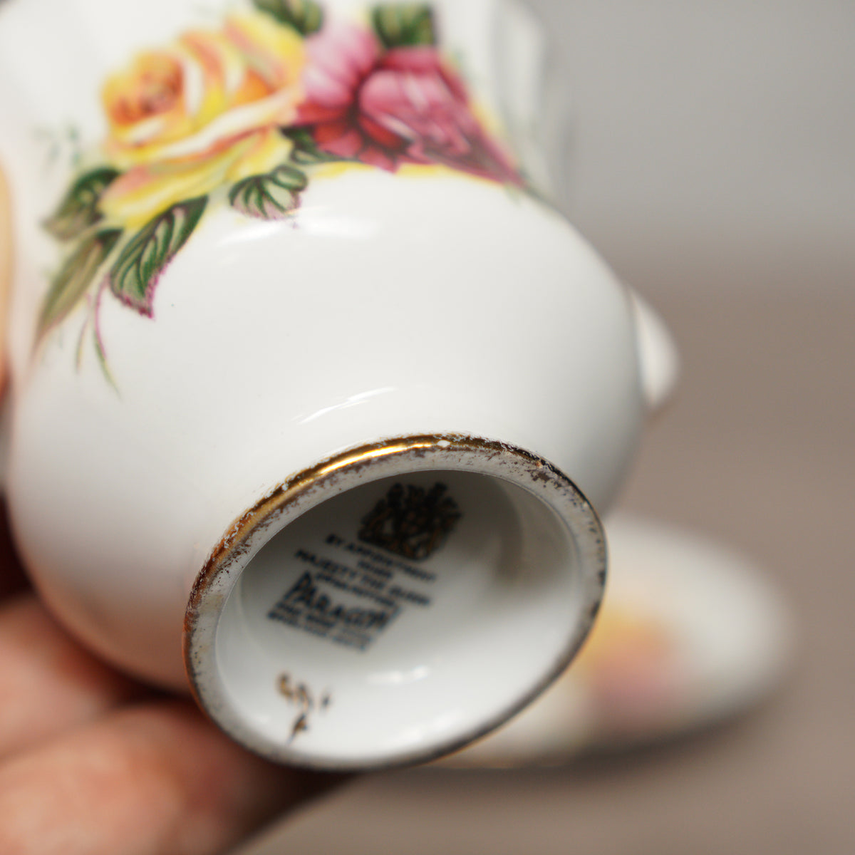 英國Paragon"雙色玫瑰"手工噴金細骨瓷杯組