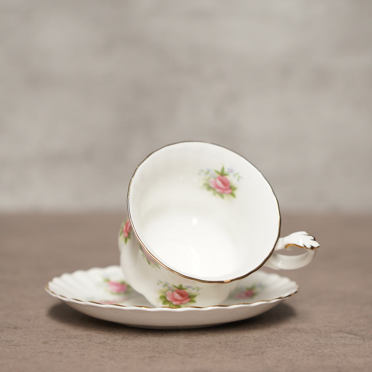 英國Royal Albert"勿忘我玫瑰"22k金His &amp; Hers骨瓷杯組