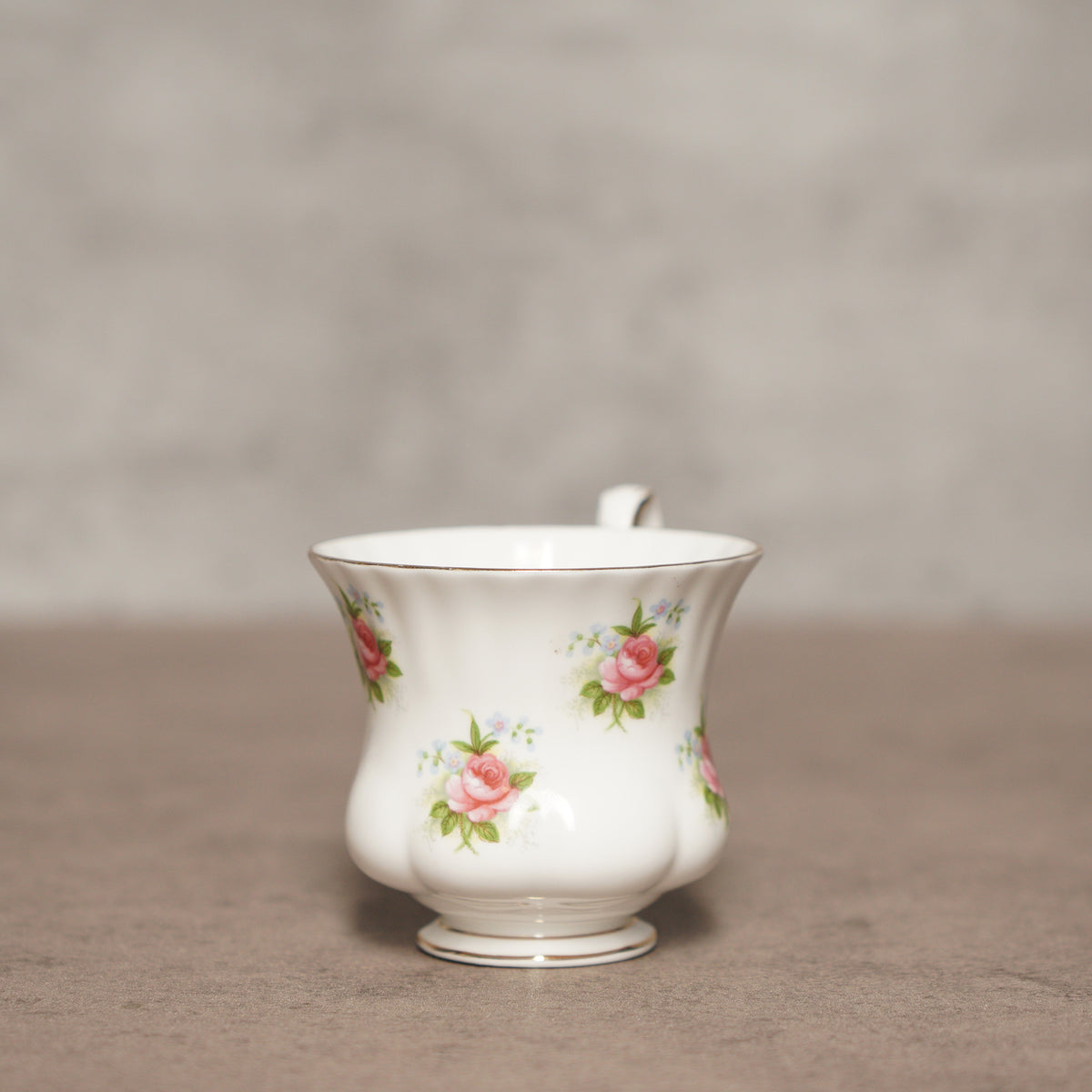 英國Royal Albert"勿忘我玫瑰"22k金His &amp; Hers骨瓷杯組