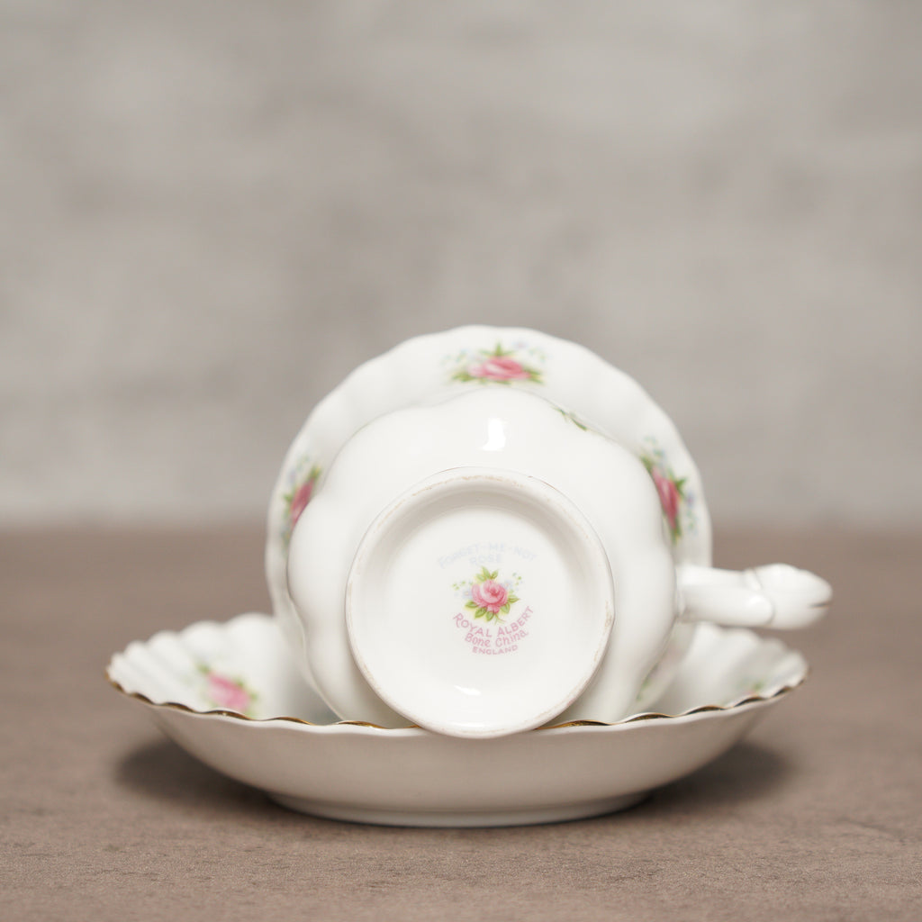 英國Royal Albert"勿忘我玫瑰"22k金His &amp; Hers骨瓷杯組