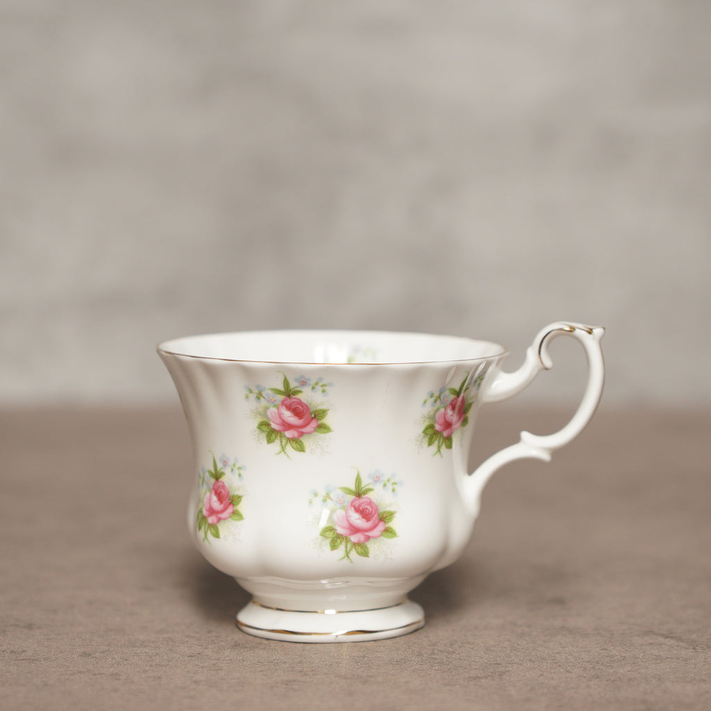 英國Royal Albert"勿忘我玫瑰"22k金His &amp; Hers骨瓷杯組