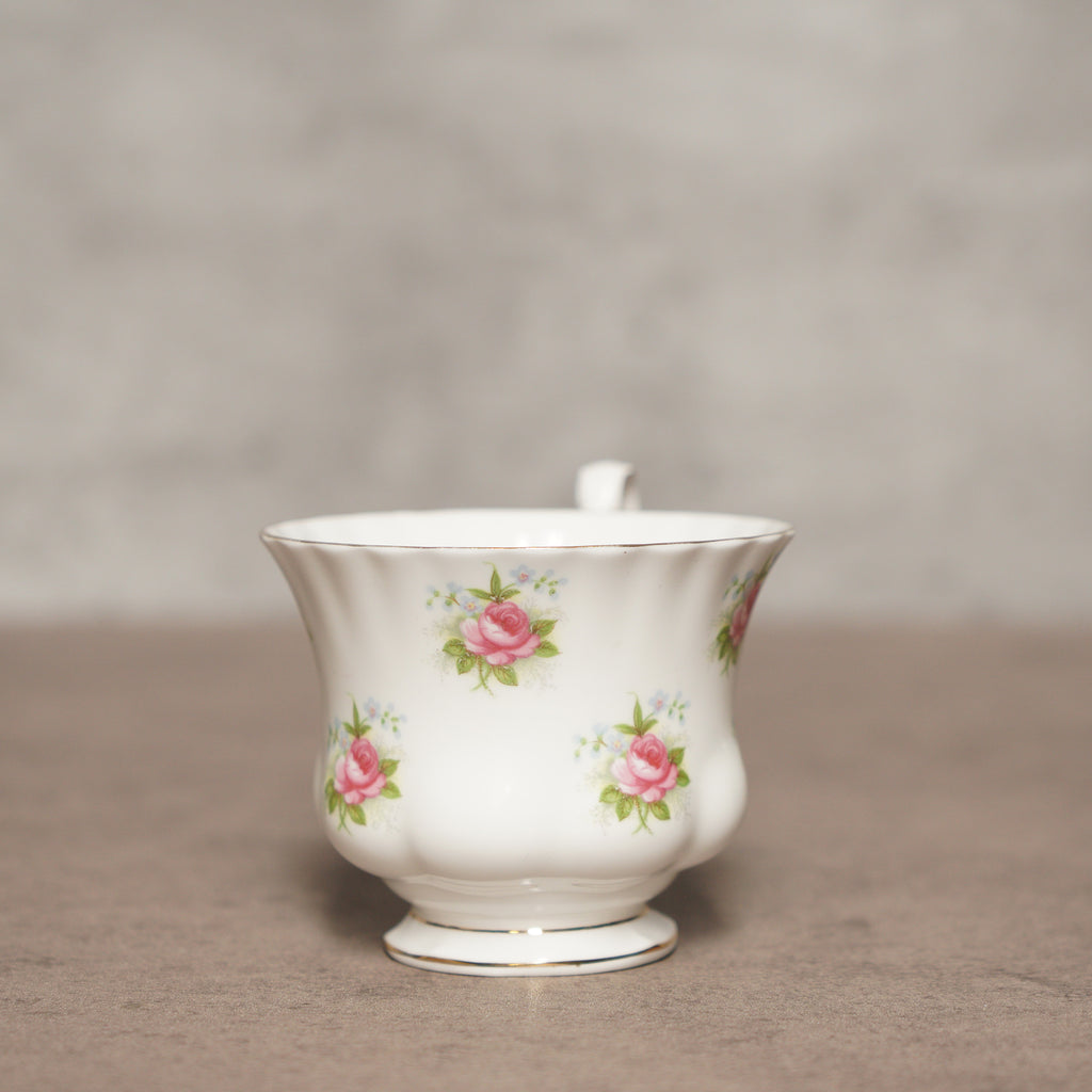 英國Royal Albert"勿忘我玫瑰"22k金His &amp; Hers骨瓷杯組