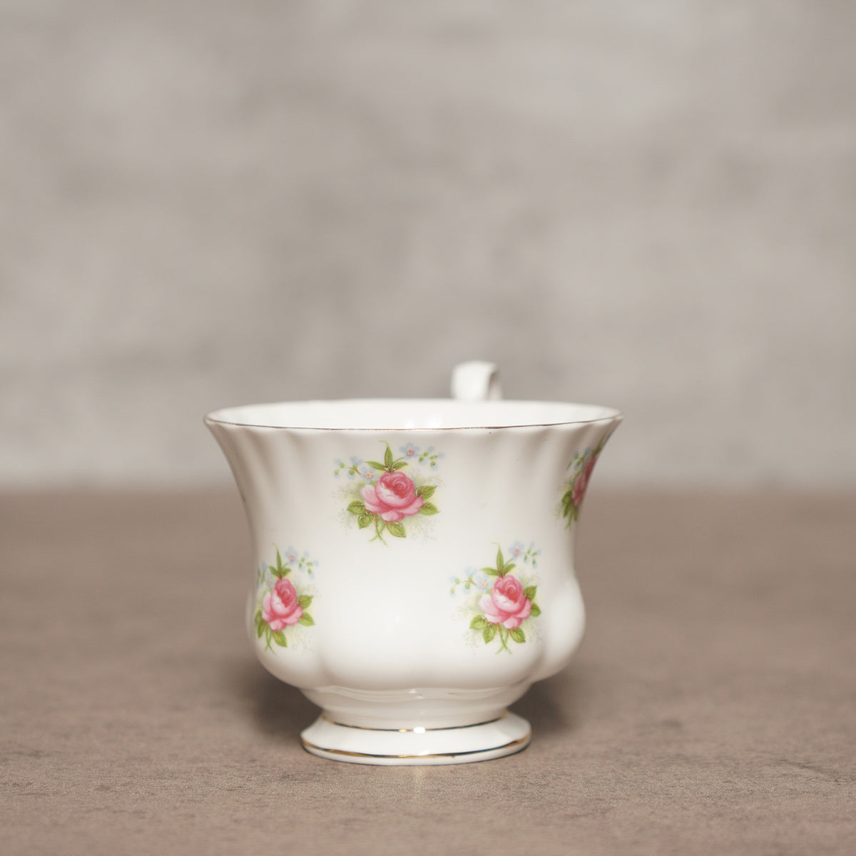 英國Royal Albert"勿忘我玫瑰"22k金His &amp; Hers骨瓷杯組