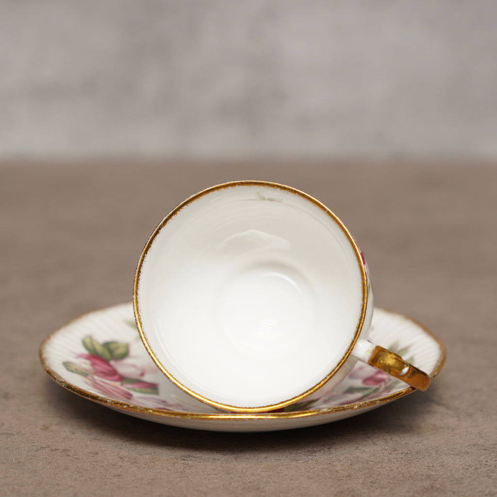 英國Elizabethan"吊鐘花"手工描金細骨瓷杯組