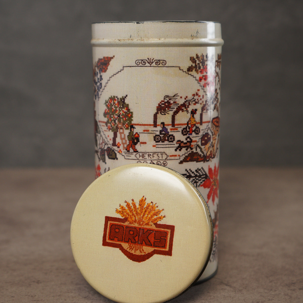 荷蘭Arks"四季刺繡"風格脆麵包罐