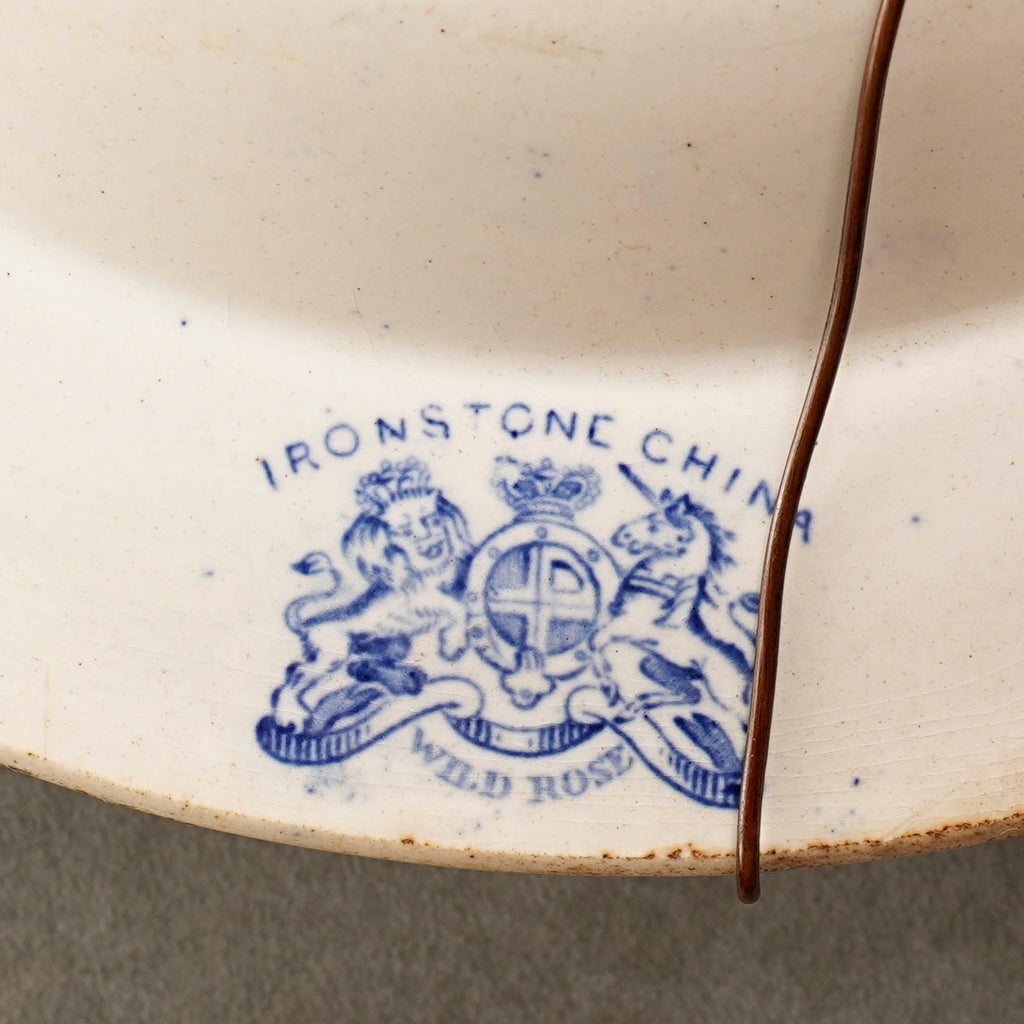 19世紀英國野玫瑰Ironstone古董青花盤